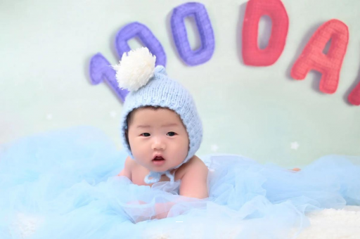 三河宝宝咬手指甲怎么回事 三河宝宝咬手指甲怎么回事